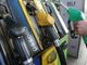 Nuovi rincari della benzina: Federconsumatori chiede l'intervento del Governo