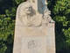 Imbrattata la statua di Troubetzkoy sul lungolago di Pallanza