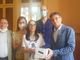 Lions dona un dispositivo ad una ragazza ipovedente di Gravellona