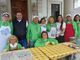 Tantissimi dolci per beneficenza: raccolti 800 euro