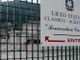 Troppo stretta e pericolosa: sarà allargata la via tra la questura e il liceo Cavalieri