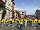 Studenti e insegnanti in strada per il flash mob della festa della donna FOTO