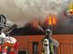 Incendio al tetto di una villetta a Luzzogno: casa inagibile