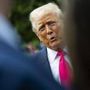 Trump nega di aver donato 'scarabocchio' a Epstein, ma in passato fu assiduo disegnatore