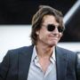 Tom Cruise e Ana de Armas insieme, 'beccati' mano nella mano