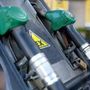 Carburanti, arrivano i ribassi su benzina e gasolio: i prezzi di oggi