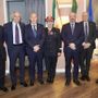 In foto da sx: maggiore Rondano, Nobili, presidente Club Macaluso, Cav. Tagliacollo (ONAOMAC), senatore Borghi, Corti e maggiore Recupero