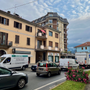 Bar e negozi semi vuoti: così il traffico sta paralizzando Gravellona