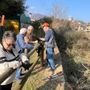 Omegna, gli 'Amici di Bagnella' al lavoro sul sentiero della Fiumetta Omegna, gli 'Amici di Bagnella' al lavoro sul sentiero della Fiumetta