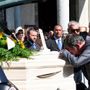 Il ringraziamento della famiglia di Federico dopo il funerale