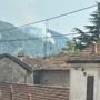 Incendio boschivo ad Agrano, in azione i vigili del fuoco