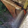 Guasto alla rete idrica, chiuso per una sera il ponte tra via De Angeli e la Vallestrona