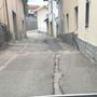 Crusinallo, Songa torna a segnalare strade e marciapiedi in stato di degrado FOTO