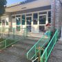 Sicurezza davanti alle scuole: le amiglie chiedono volontari per il traffico