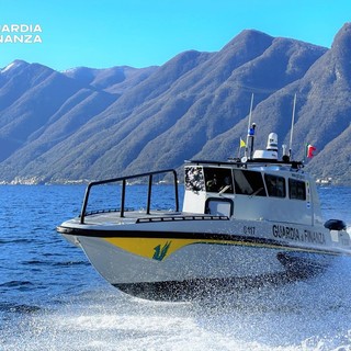 Sorveglianza della Guardia di Finanza sui laghi: oltre 50 controlli nei giorni scorsi sul Lago Maggiore