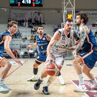 Infortuni per la Paffoni Fulgor: Misters e Dimeco out, la società cerca rinforzi