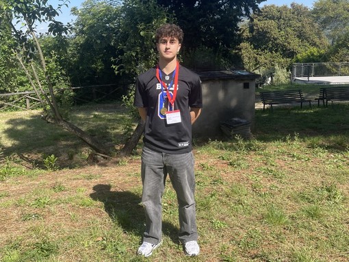 Federico Capone tra i migliori studenti d’Italia ai Giochi della Chimica