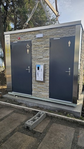 Baveno: installati nuovi bagni pubblici a metà lungolago