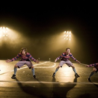 “A dance tribute to the art of football” in scena al teatro Il Maggiore