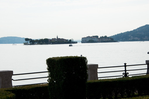 Concerto all’alba sul lago a Villa Fedora: “Naturali armonie” con il vibrafonista Davide Merlino