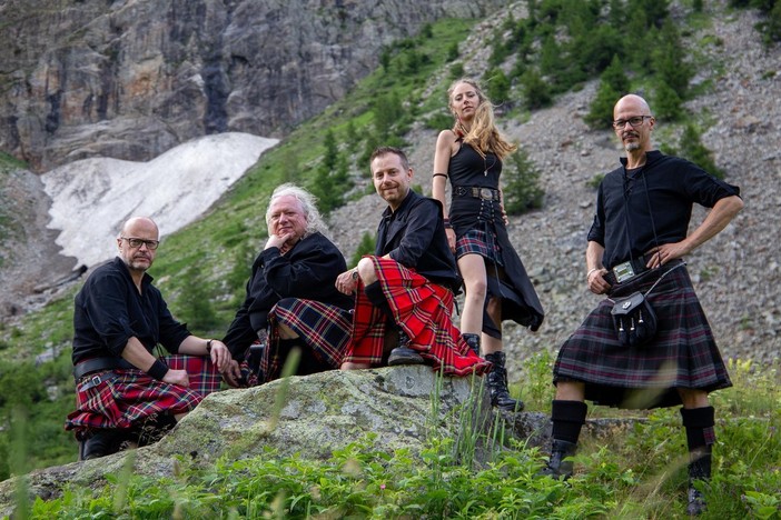 Musica in Quota, tappa all'Alpe Ad Vèl con i Boira Fusca