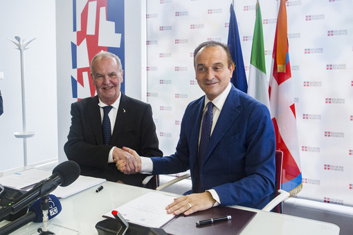 Il ministro Calderoli insieme al presidente Cirio