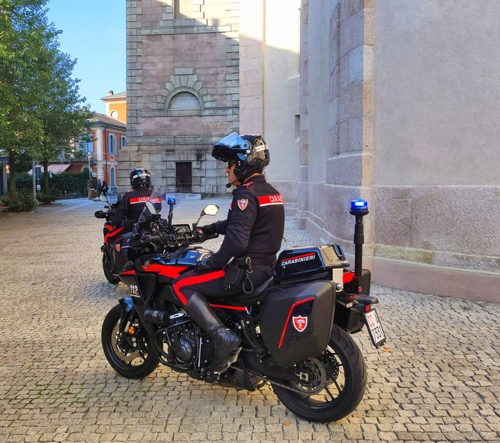Furto su un autocarro comunale a Mergozzo: identificato e denunciato un 55enne