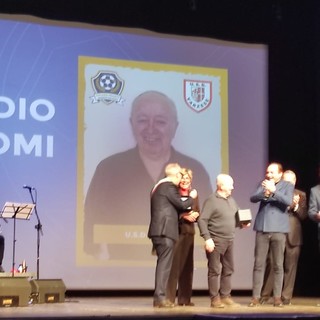 Premiato Claudio Bonomi, allenatore delle giovanili da una vita