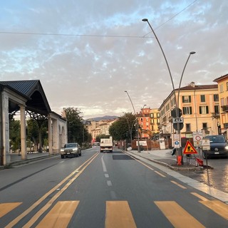 “Asfalto danneggiato lungo corso Mameli”