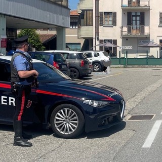 Continua a spacciare durante gli arresti domiciliari: 30enne finisce in carcere