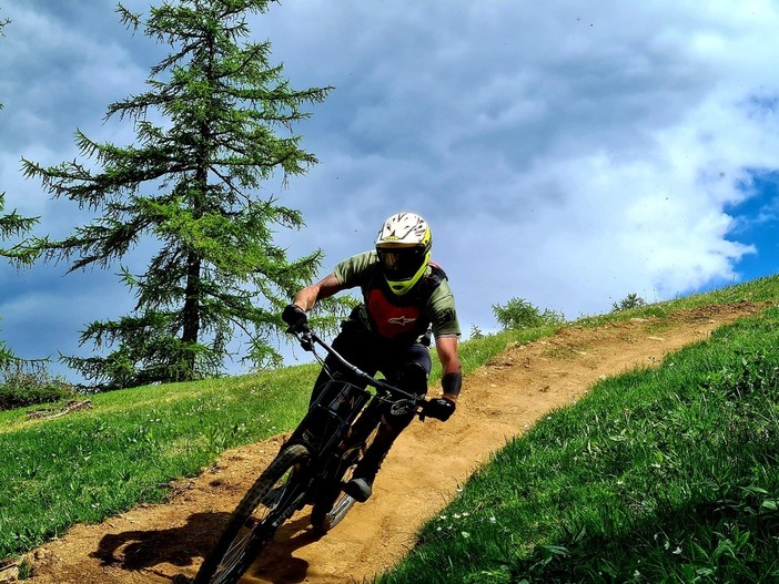 Domobianca365 amplia il Bike Park, apre un nuovo trail di downhill Domobianca365 amplia il Bike Park, apre un nuovo trail di downhill