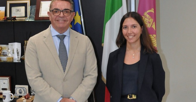 Il questore Giancarlo Conte e la nuova dirigente Chiara Emanuela Sollena Il questore Giancarlo Conte e la nuova dirigente Chiara Emanuela Sollena