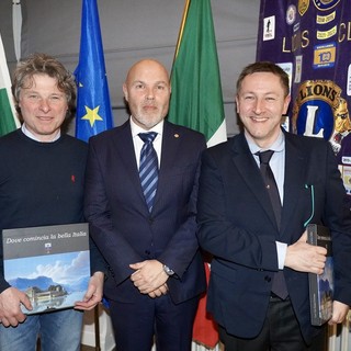 Il sostituto procuratore della Repubblica Fabrizio Argenteri, il presidente Lions Fausto Girolamo Macaluso e il giudice Mauro D’Urso