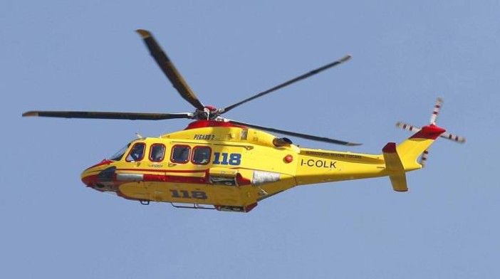 Una persona colpita da un malore in Valle Cannobina: elitrasportata in ospedale