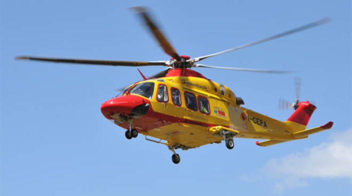 Grave incidente a Verbania, scontro tra auto e moto in via per Possaccio Grave incidente a Verbania, scontro tra auto e moto in via per Possaccio