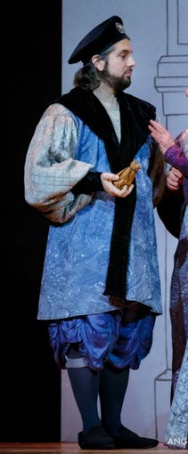Vignone Teatro chiude la rassegna estiva con la commedia “Amore a Km. Zero” Vignone Teatro chiude la rassegna estiva con la commedia “Amore a Km. Zero”