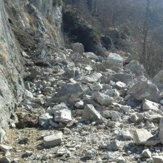 La frana caduta sulla statale 337  il primo aprile 2018. Causò la morte di due turisti ticinesi