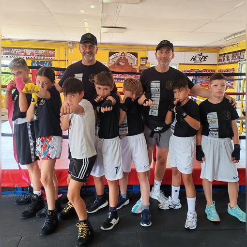 Boxe Verbania fa il pieno di medaglie: cinque podi a Chivasso e due pass per i Tricolori