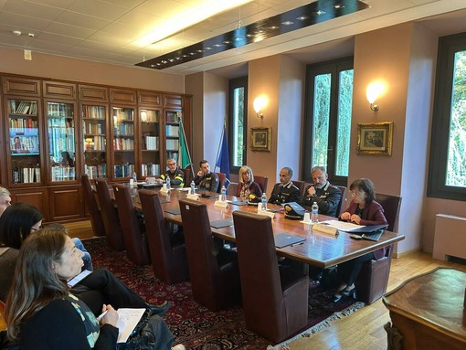 Giovani e prevenzione dei rischi: in Prefettura un tavolo per promuovere comportamenti consapevoli Giovani e prevenzione dei rischi: in Prefettura un tavolo per promuovere comportamenti consapevoli