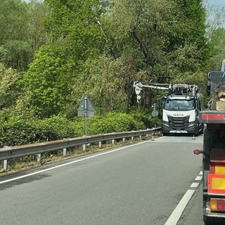 Ancora lunghe code sulla statale del lago  