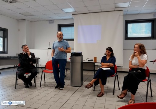 In momento dell'incontro tenutosi ieri all'Ipercoop di Gravellona Toce