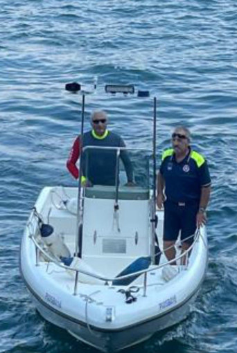 Giovane in difficoltà nel lago a Fondotoce, salvato dall’Ordine Giovannita Giovane in difficoltà nel lago a Fondotoce, salvato dall’Ordine Giovannita