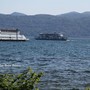 Restano le limitazioni di carico sui traghetti tra Intra e Laveno