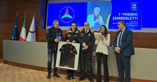 La consegna del premio La consegna del premio