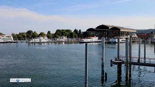 No al riarmo e alla guerra: il Battello della Pace attraversa il lago Maggiore No al riarmo e alla guerra: il Battello della Pace attraversa il lago Maggiore