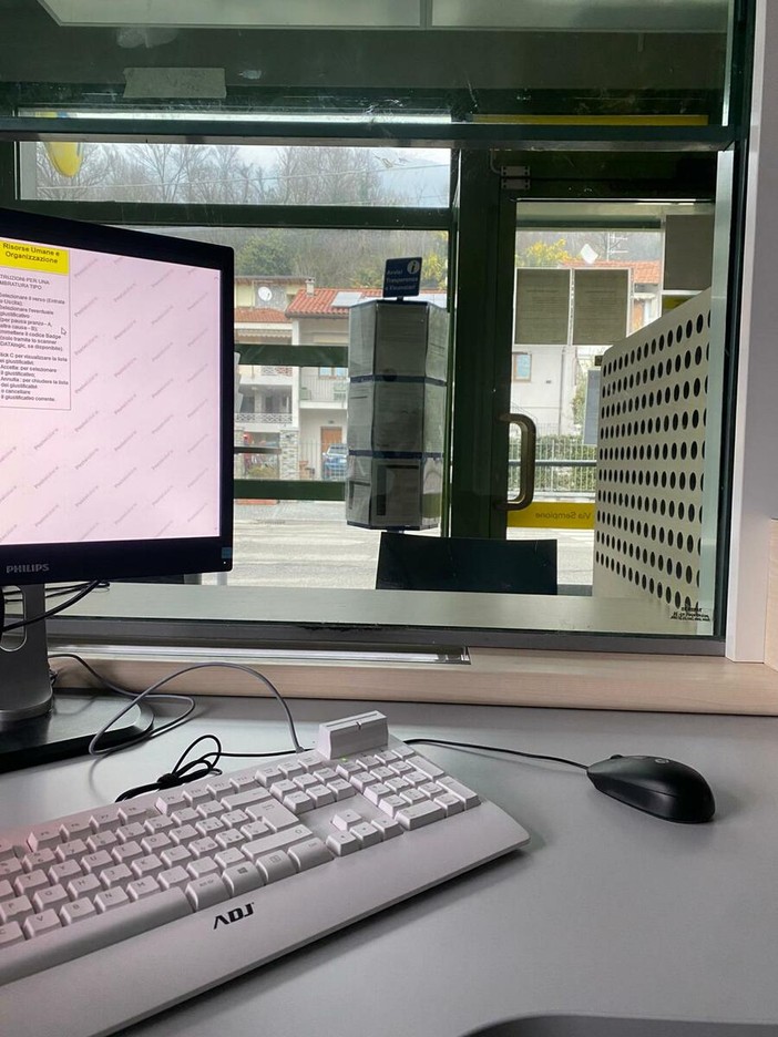 Mergozzo, riapre l’ufficio postale rinnovato con il progetto Polis Mergozzo, riapre l’ufficio postale rinnovato con il progetto Polis