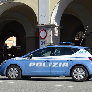 Molesta una ragazzina di 11 anni fuori da scuola: 30enne arrestato per violenza sessuale a Verbania