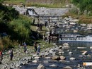 Foto: una gara di pesca nel torrente Ovesca a Villadossola Foto: una gara di pesca nel torrente Ovesca a Villadossola