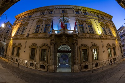 Palazzo Lascaris sarà illuminato di blu per la Giornata internazionale delle Lingue dei Segni
