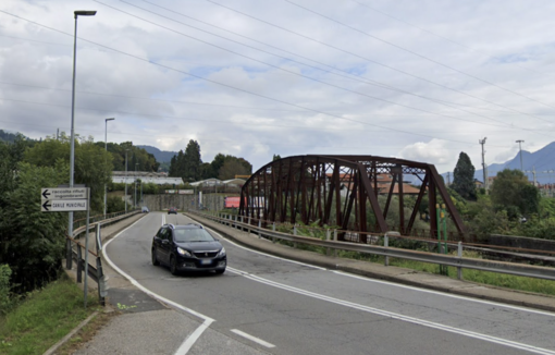 Viale Azari chiuso verso Intra per lavori urgenti alla rete idrica